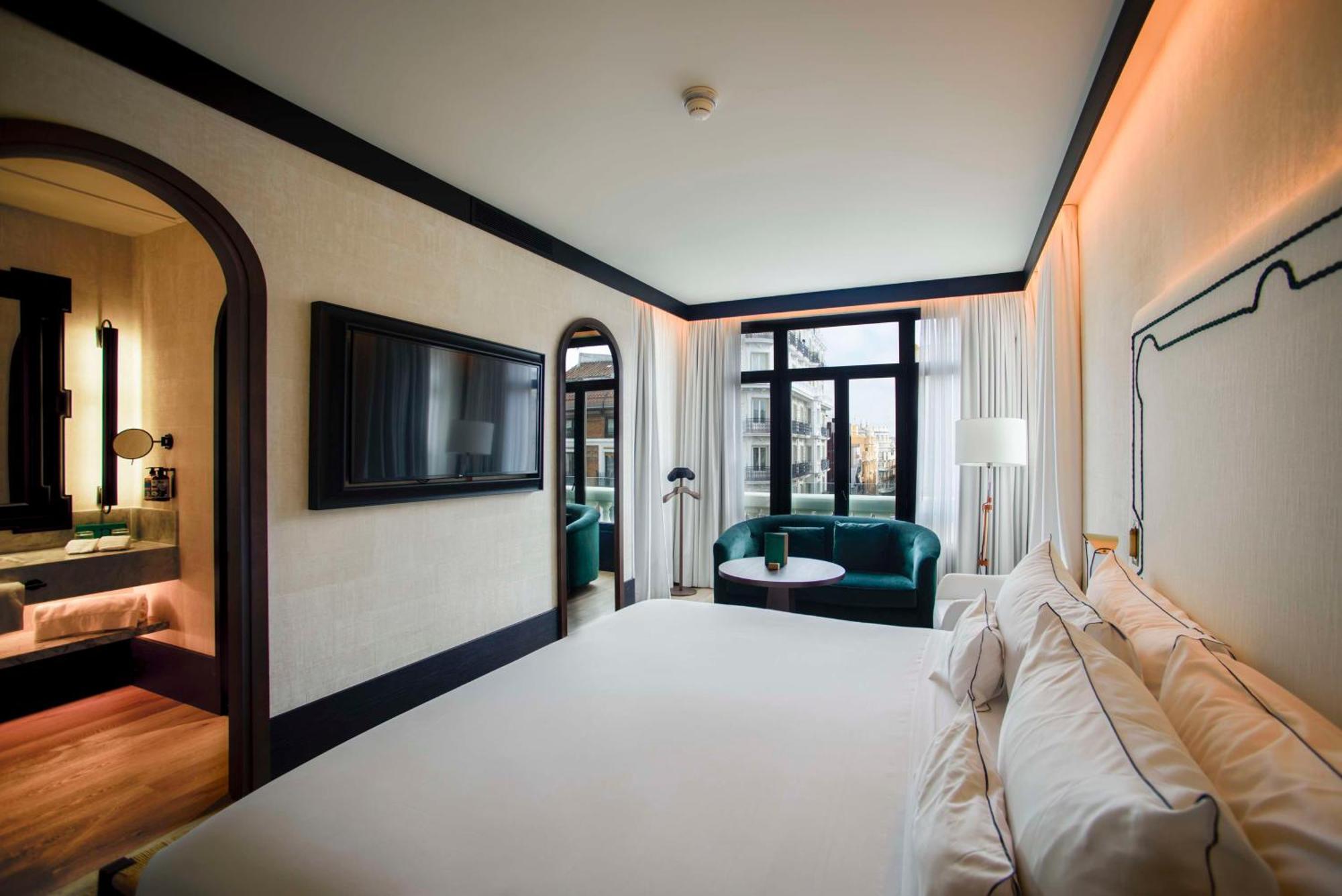 Hotel Montera Madrid, Curio Collection By Hilton Экстерьер фото