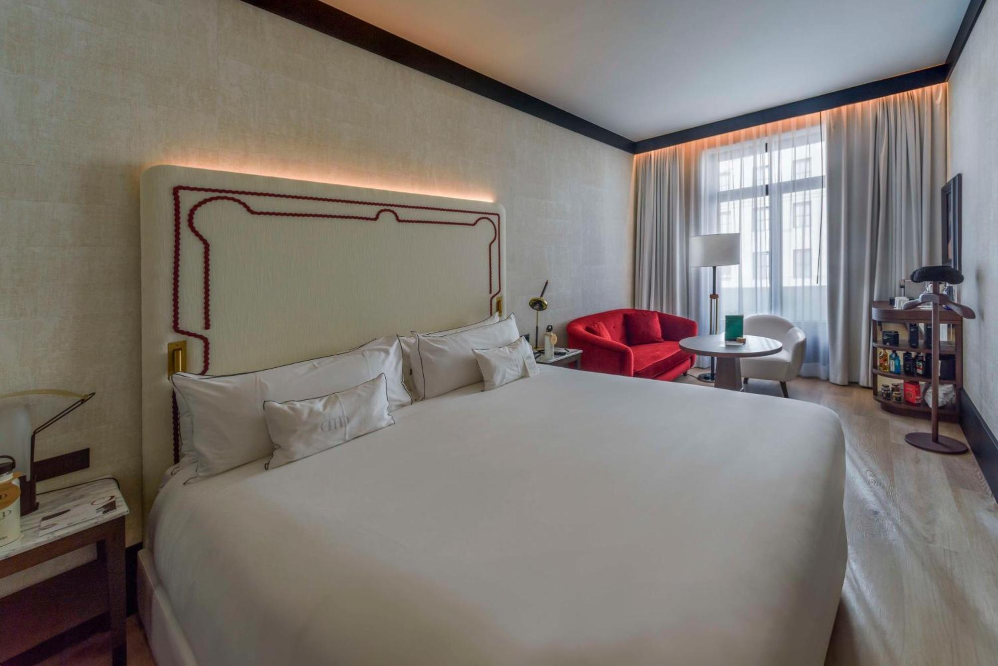 Hotel Montera Madrid, Curio Collection By Hilton Экстерьер фото