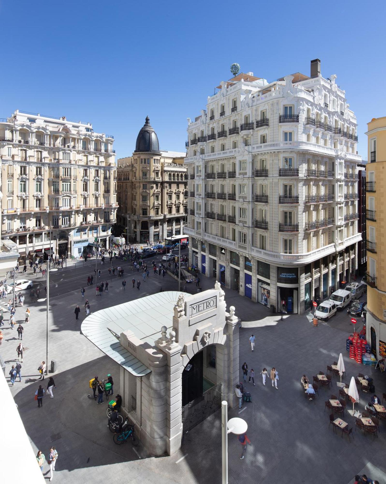 Hotel Montera Madrid, Curio Collection By Hilton Экстерьер фото