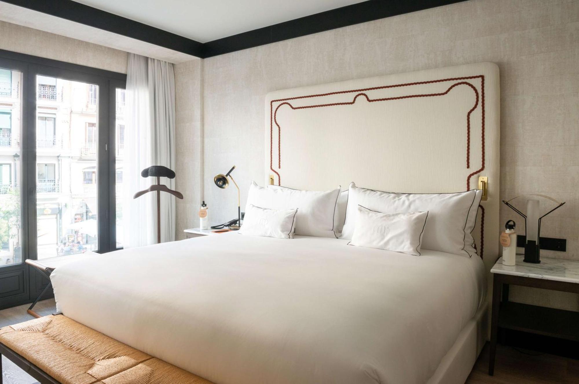 Hotel Montera Madrid, Curio Collection By Hilton Экстерьер фото