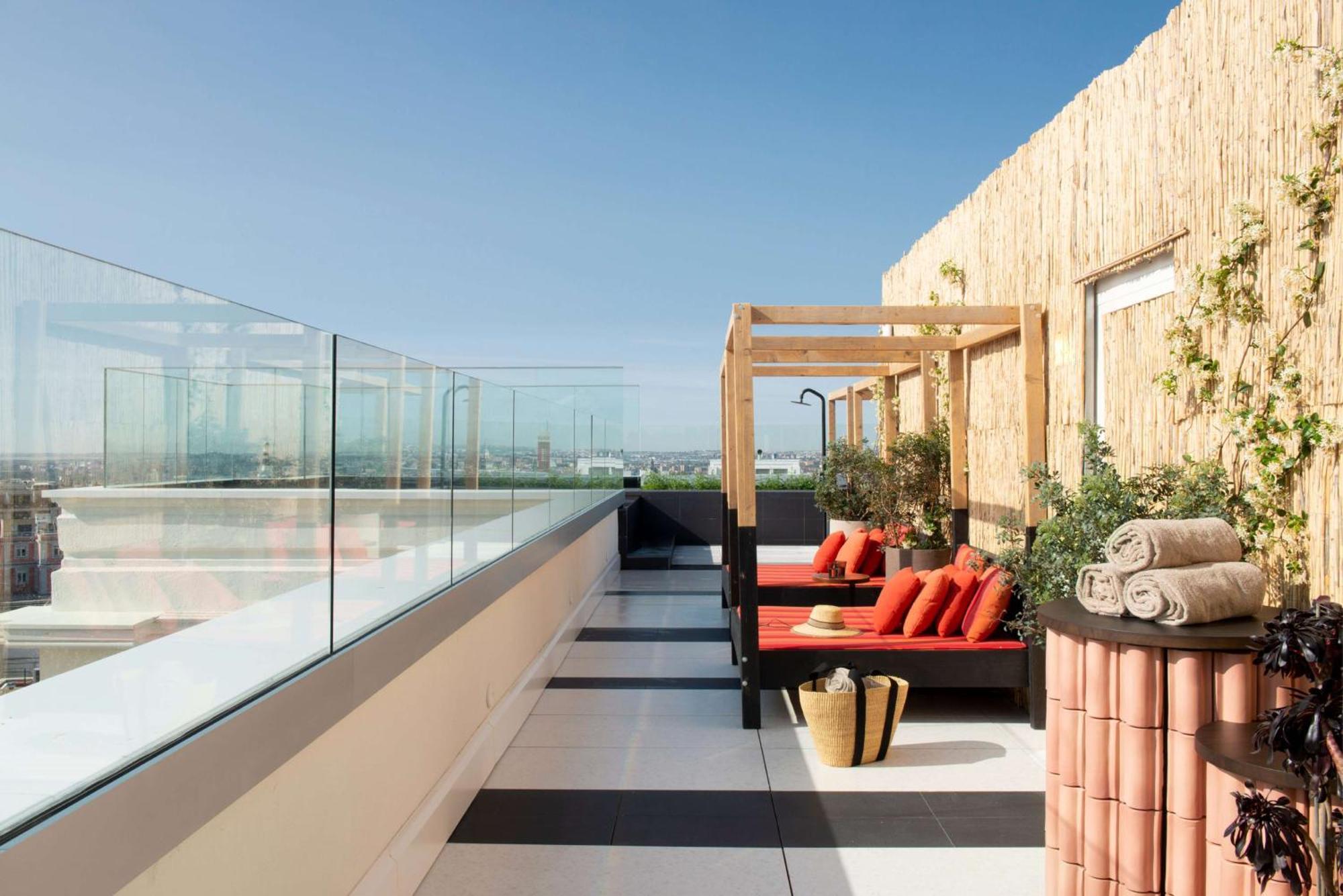Hotel Montera Madrid, Curio Collection By Hilton Экстерьер фото