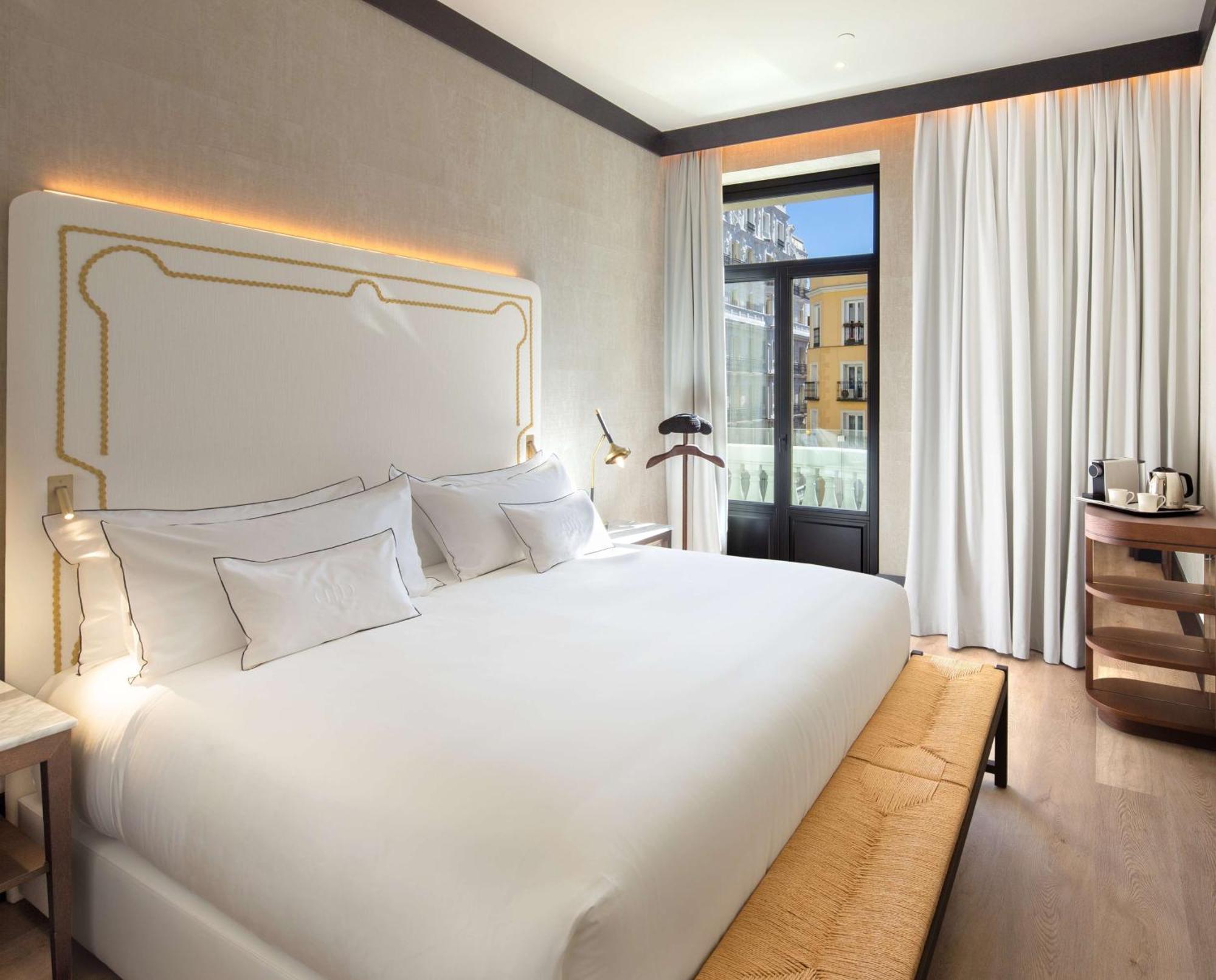 Hotel Montera Madrid, Curio Collection By Hilton Экстерьер фото